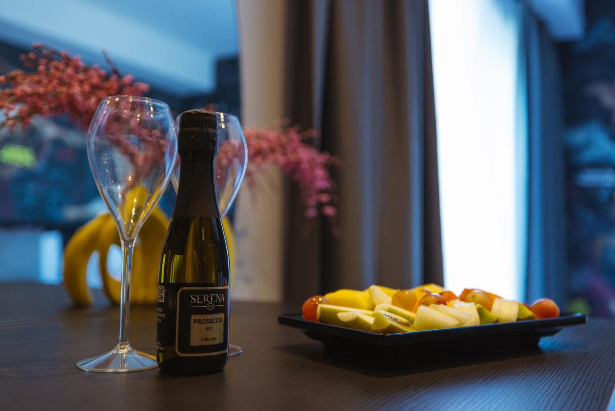So City Hotel Adults Only San Giuliano Esterno foto